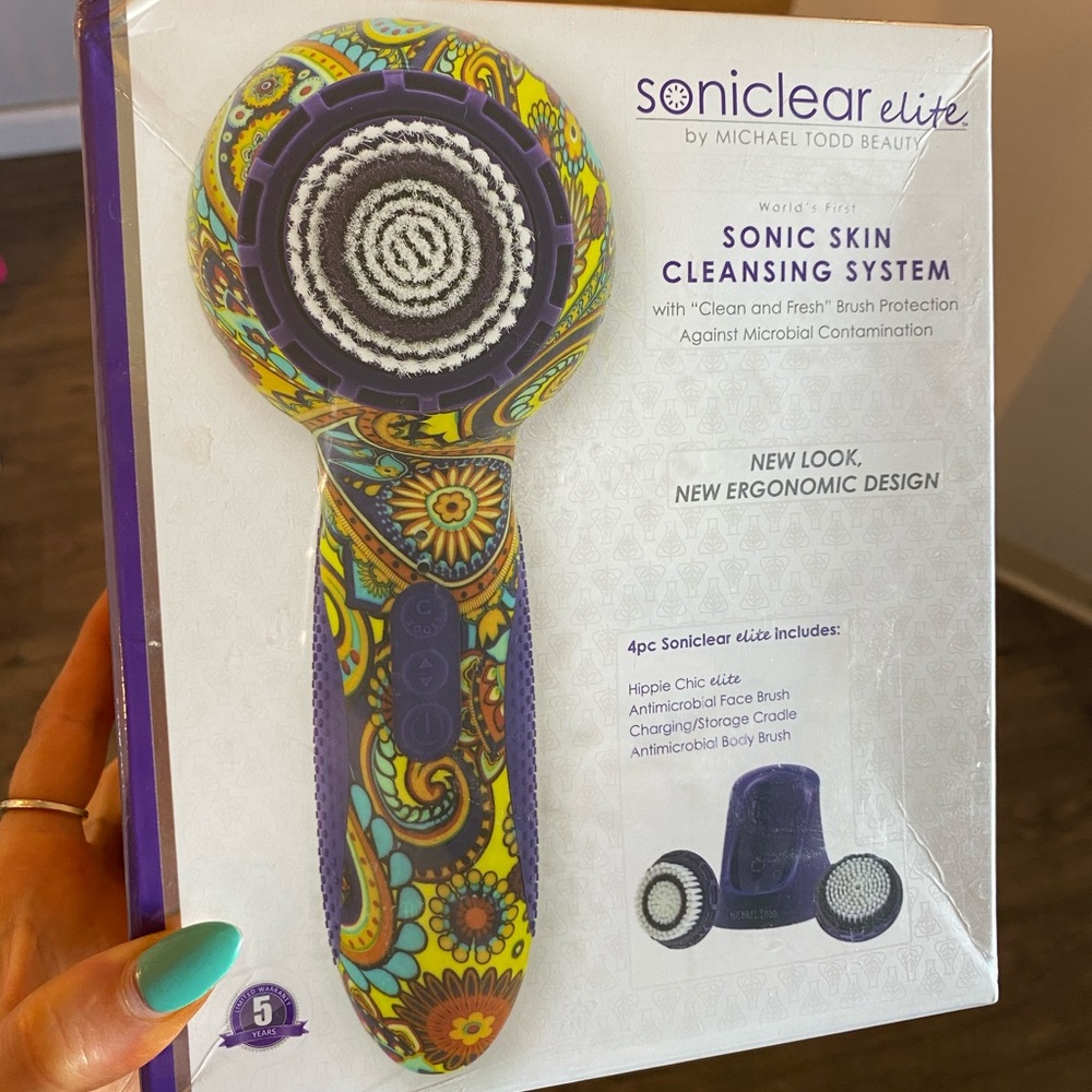 Michael Todd Soniclear Facial device
